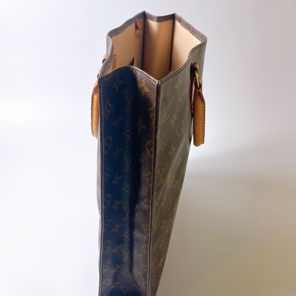 Beautiful and modern Authentic LOUIS VUITTON monogram Sac Plat tote bag - Picture 2 of 8